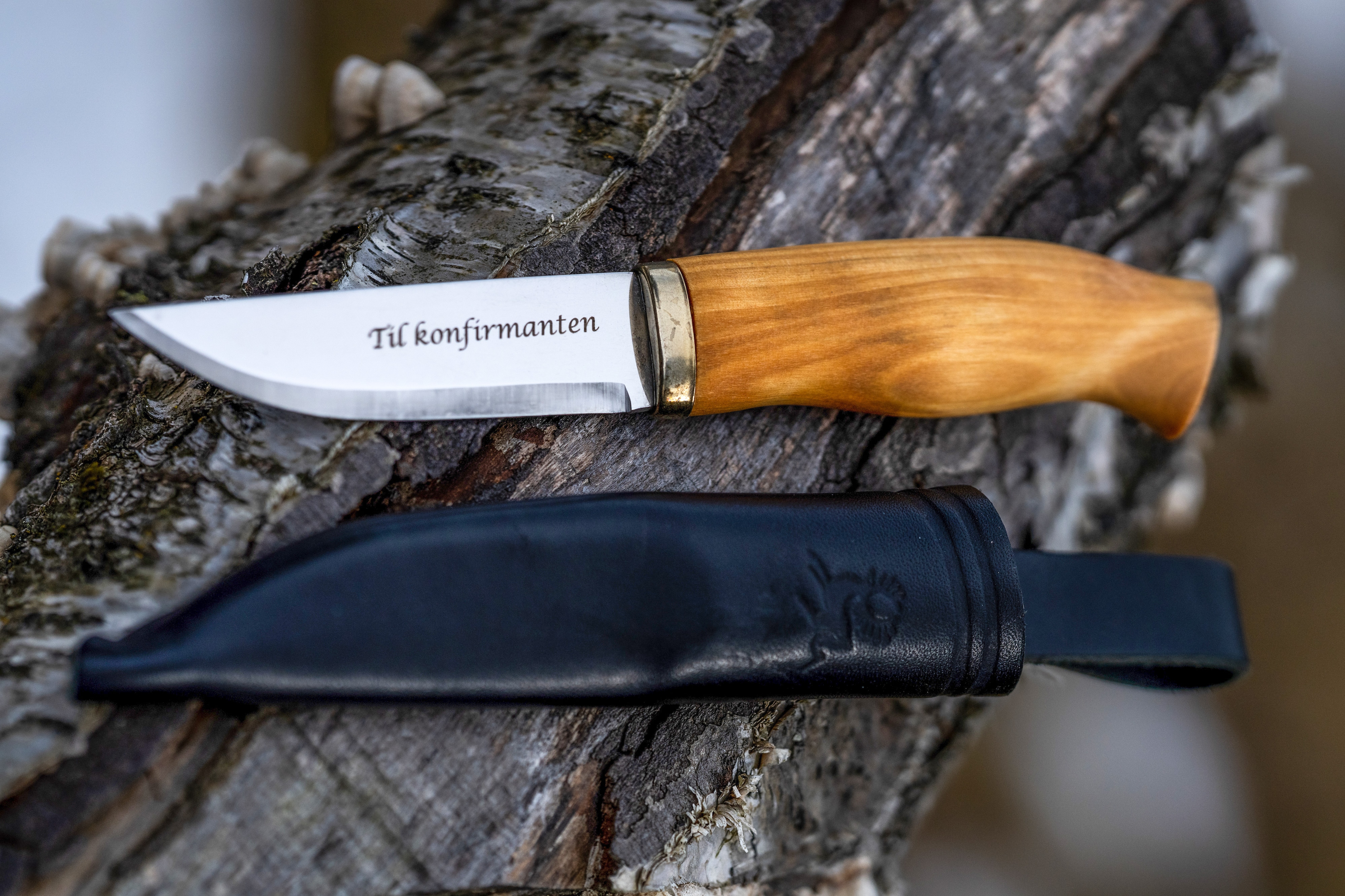 Kniv med gravering